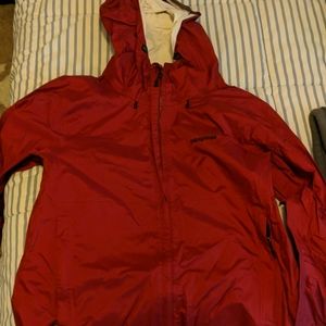 Patagonia rain jacket L
